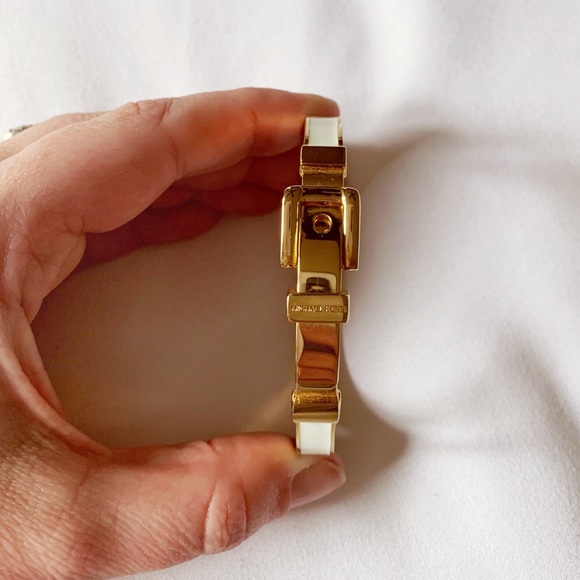 Michael Kors Buckle Bangle Gold/White - Picture 5 of 8